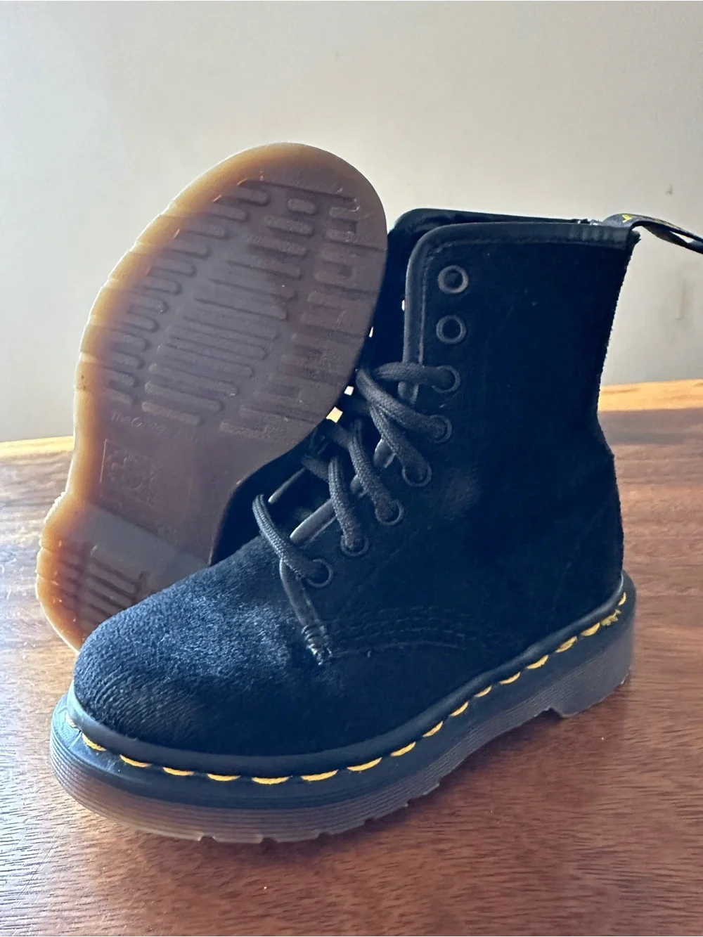 Dr. Martens 1460 Made In England Black Corduroy Vintage Ed 8-Eye Boot Kids UK 12